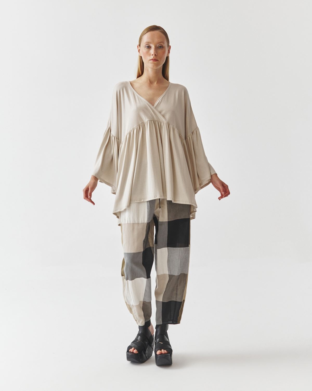 Kedziorek's Wide Check Pant in Beige Mix
