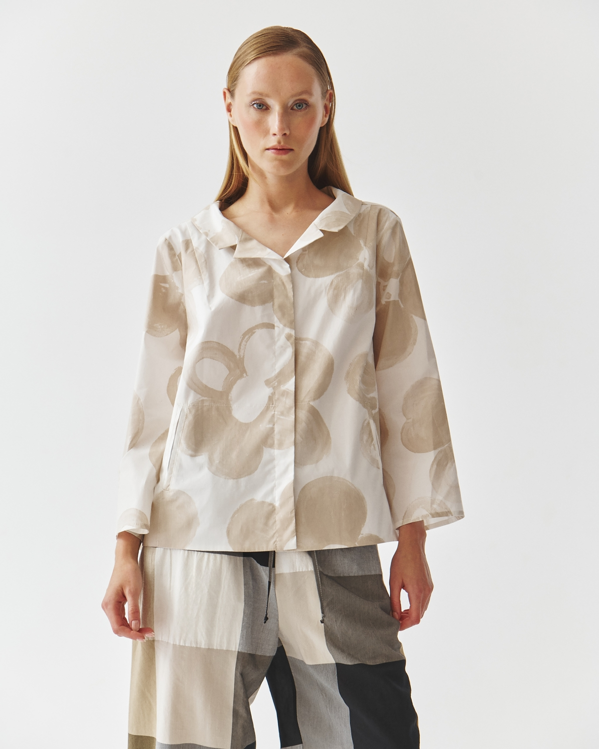 Kedziorek's Wide Check Pant in Beige Mix