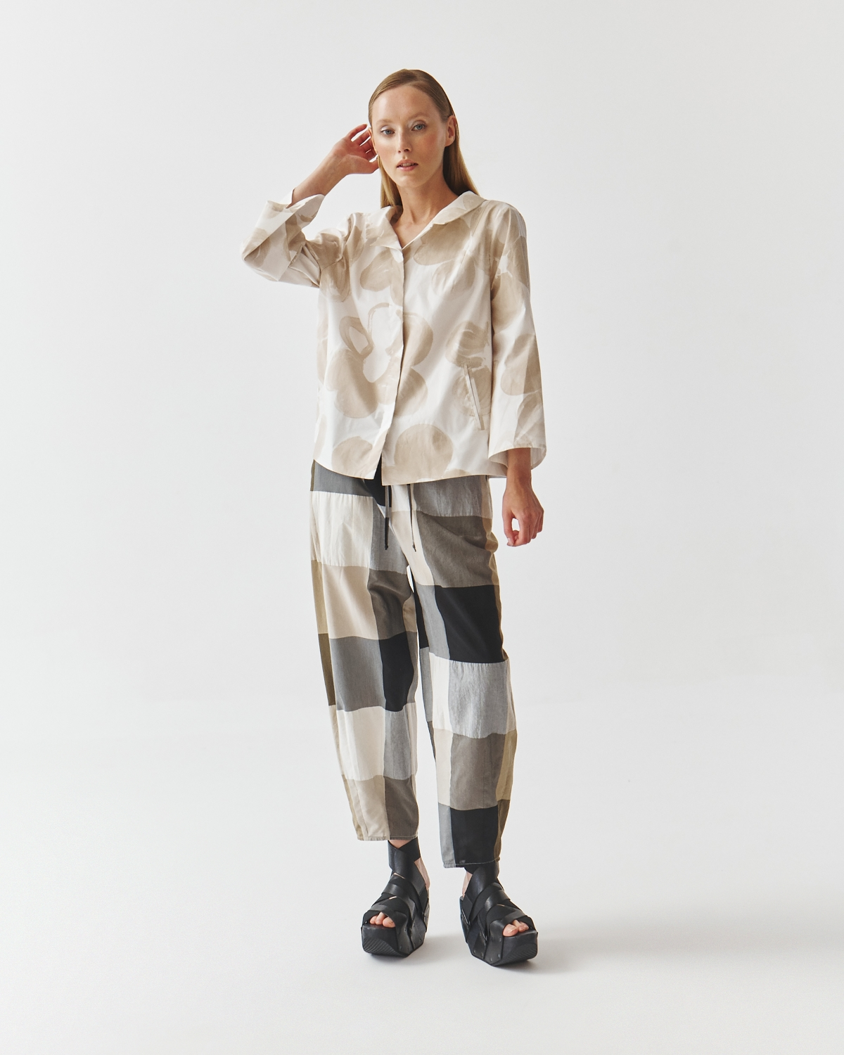 Kedziorek's Wide Check Pant in Beige Mix