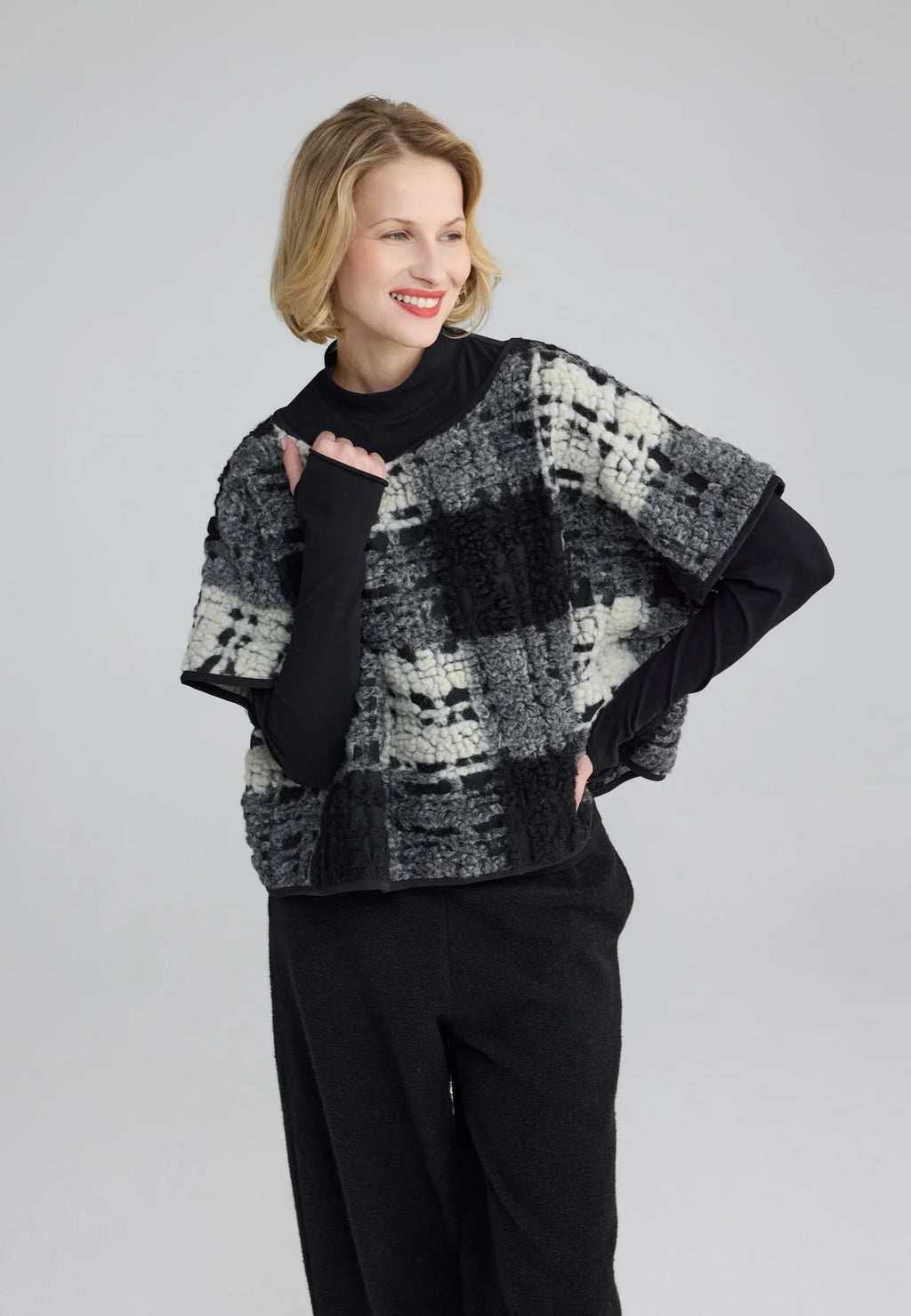 Luukaa Seraphine Structured Mesh Pullover in Foggy