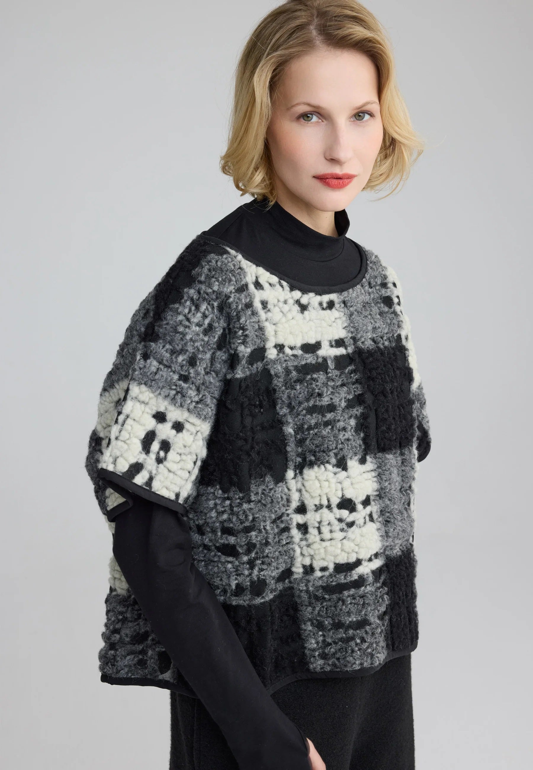 Luukaa Seraphine Structured Mesh Pullover in Foggy