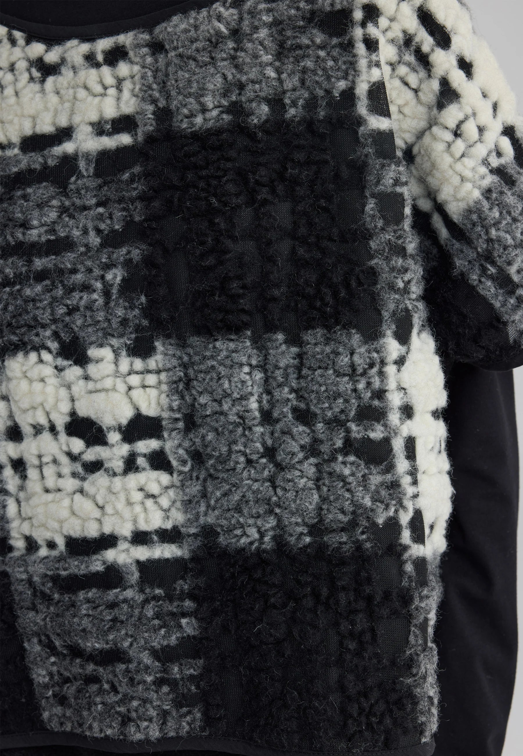 Luukaa Seraphine Structured Mesh Pullover in Foggy