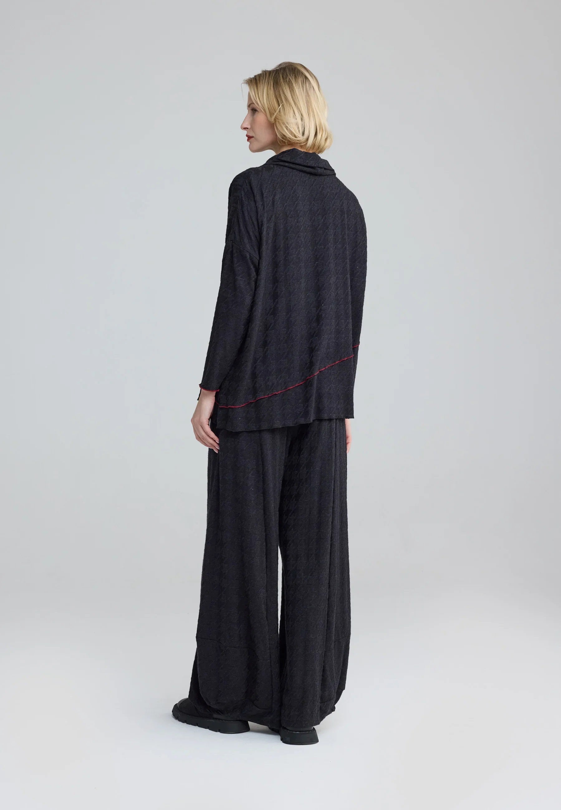 Luukaa Nevara Balloon Pant in Coal Black