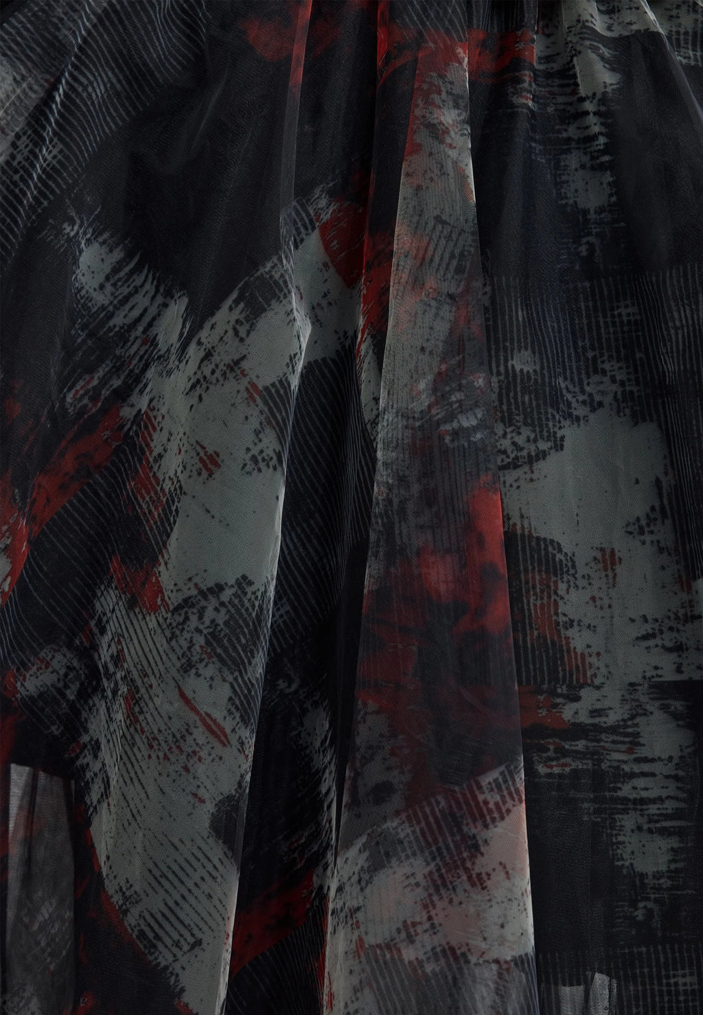 Luukaa Brynwyn Printed Tulle Skirt in Red Print