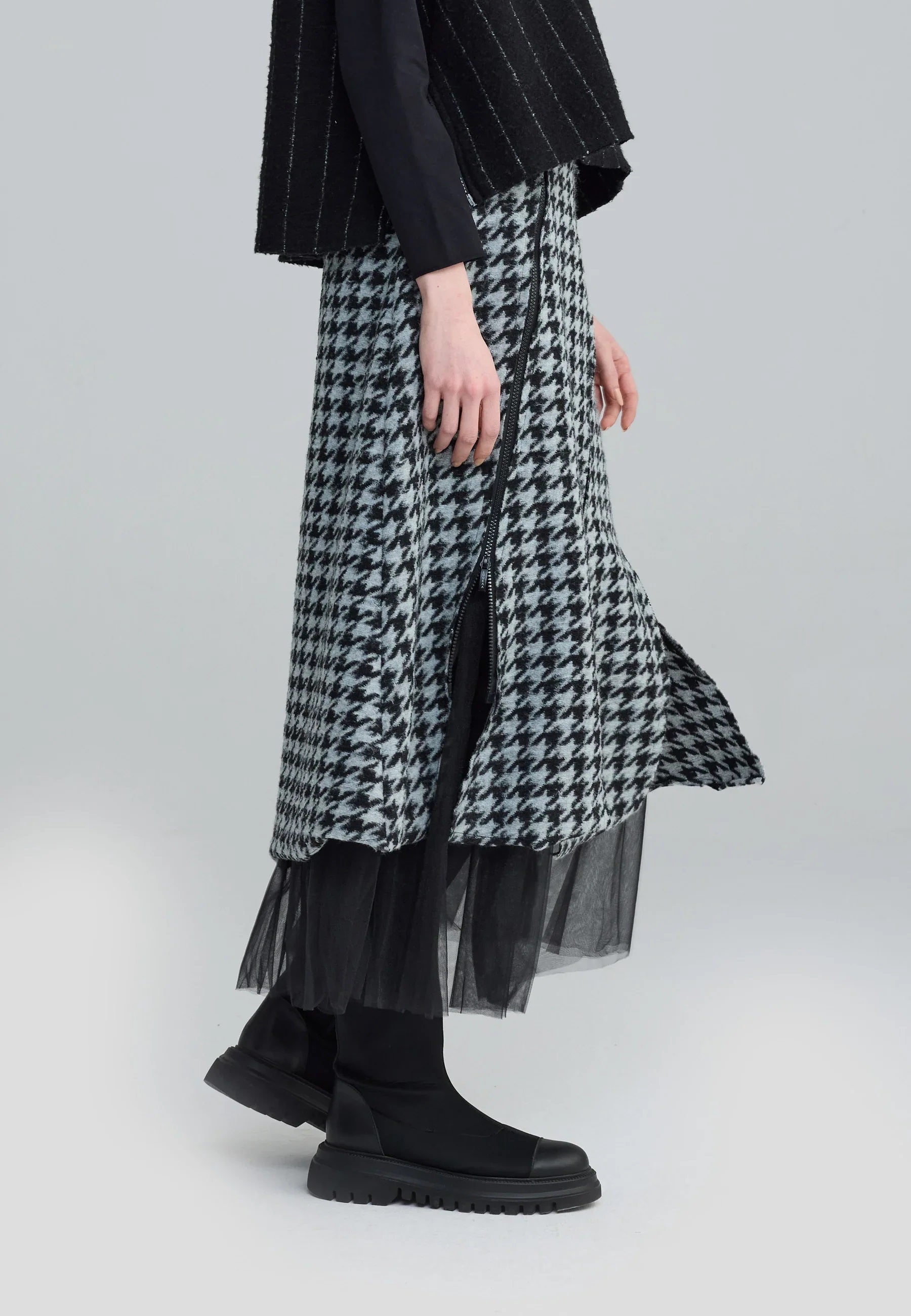 Luukaa's Theia Adjustable Slit Skirt 