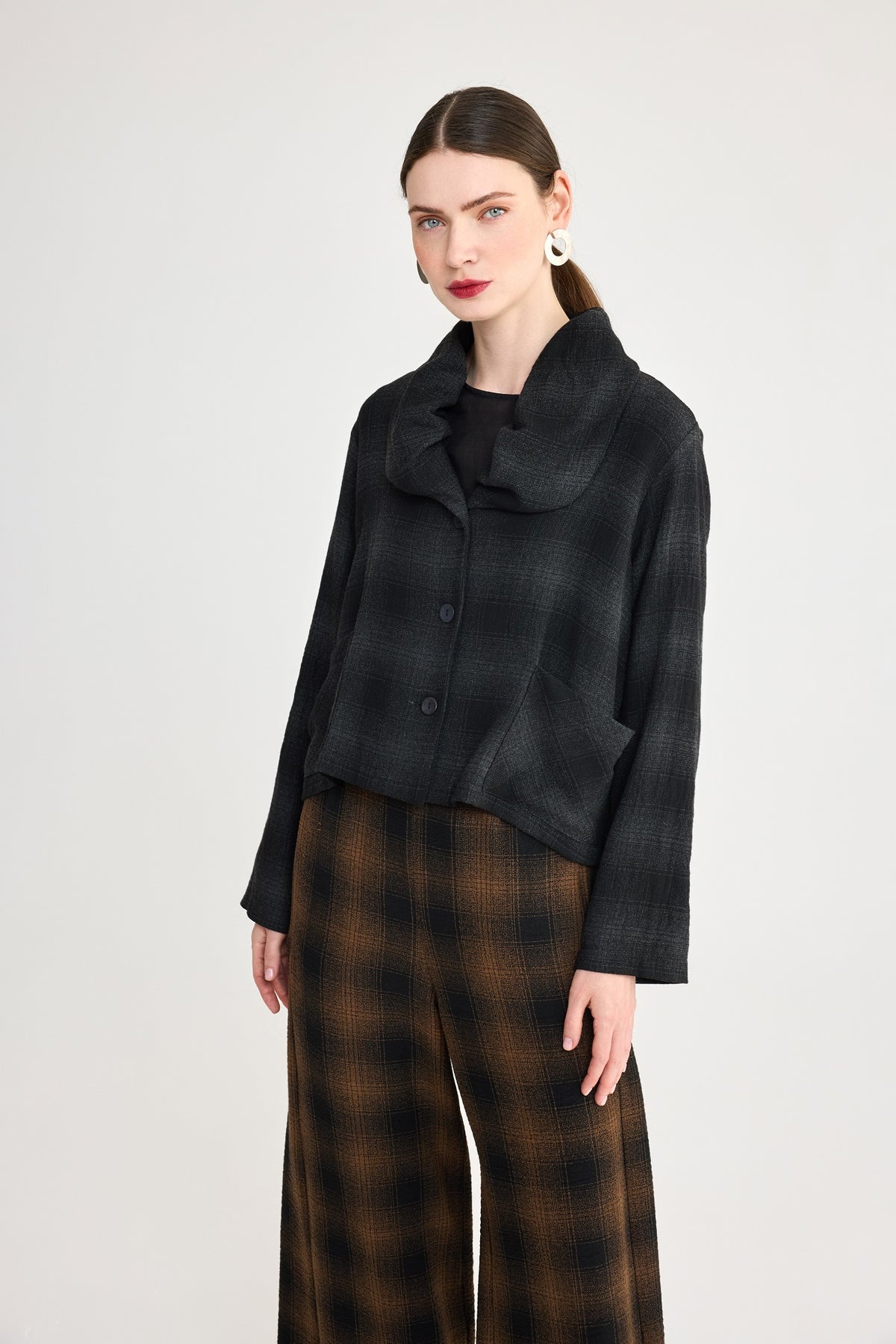 LUUKAA Mia Plaid Pant in Brown