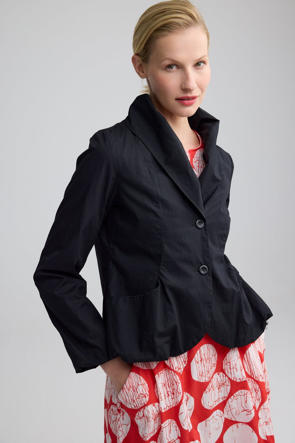 Luukaa's Juno Jacket in Black