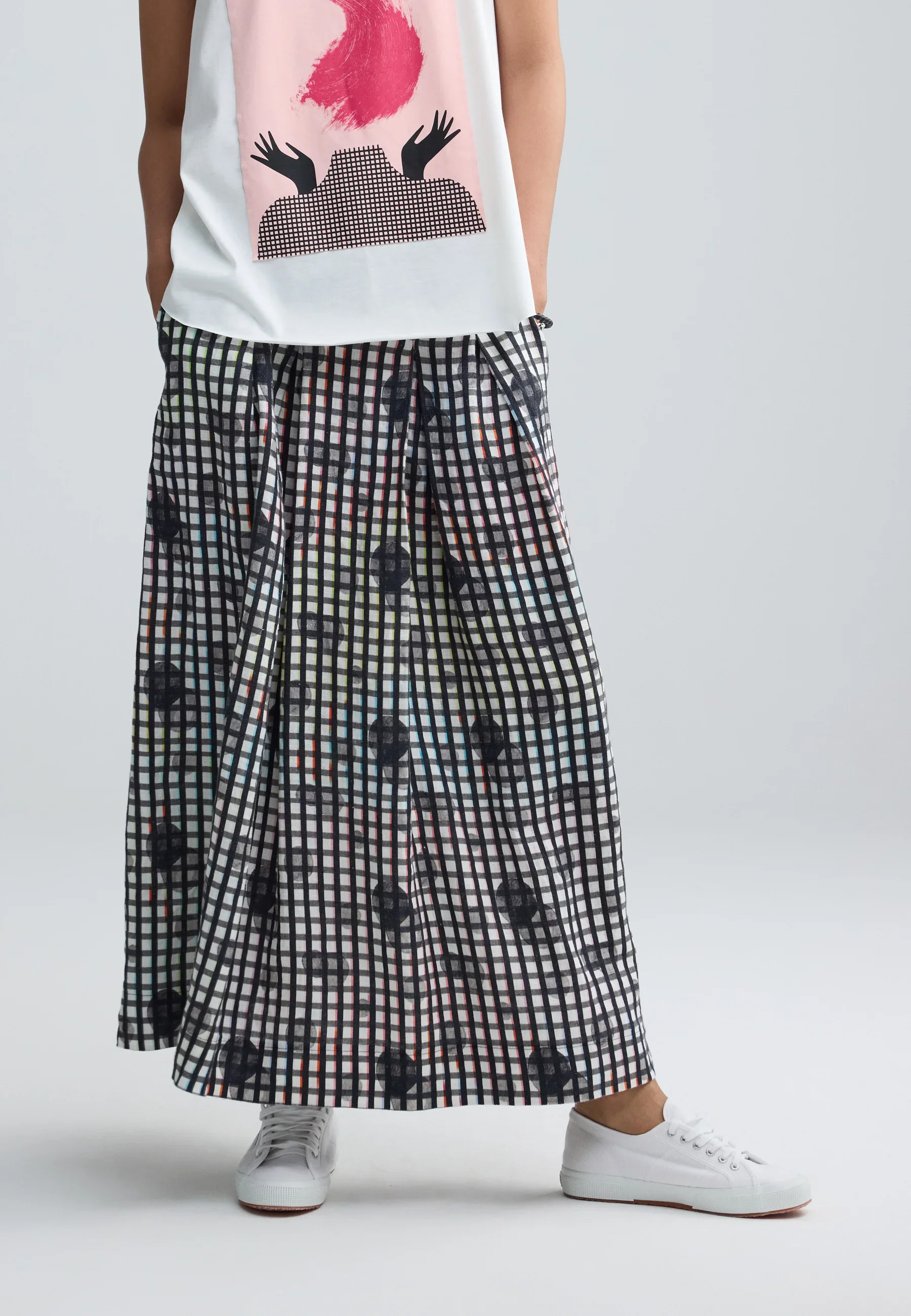 Luukaa's Evania Neon Printed Linen Skirt in Neon Black