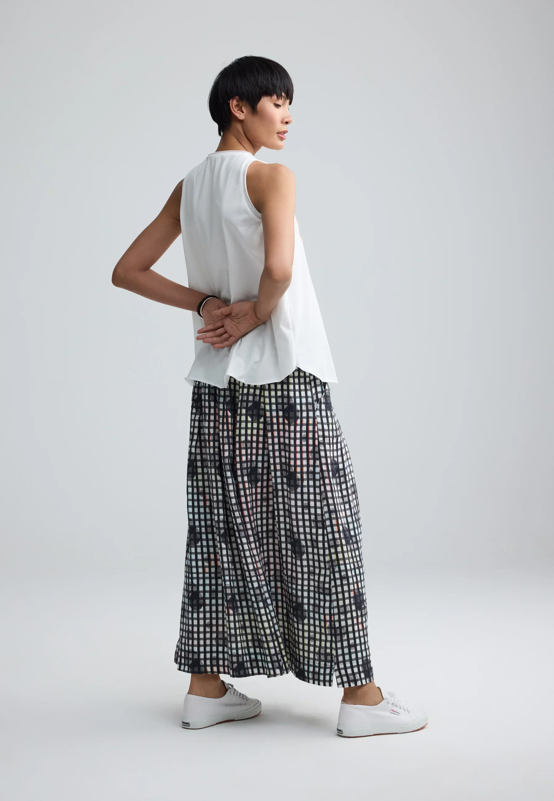 Luukaa's Evania Neon Printed Linen Skirt in Neon Black
