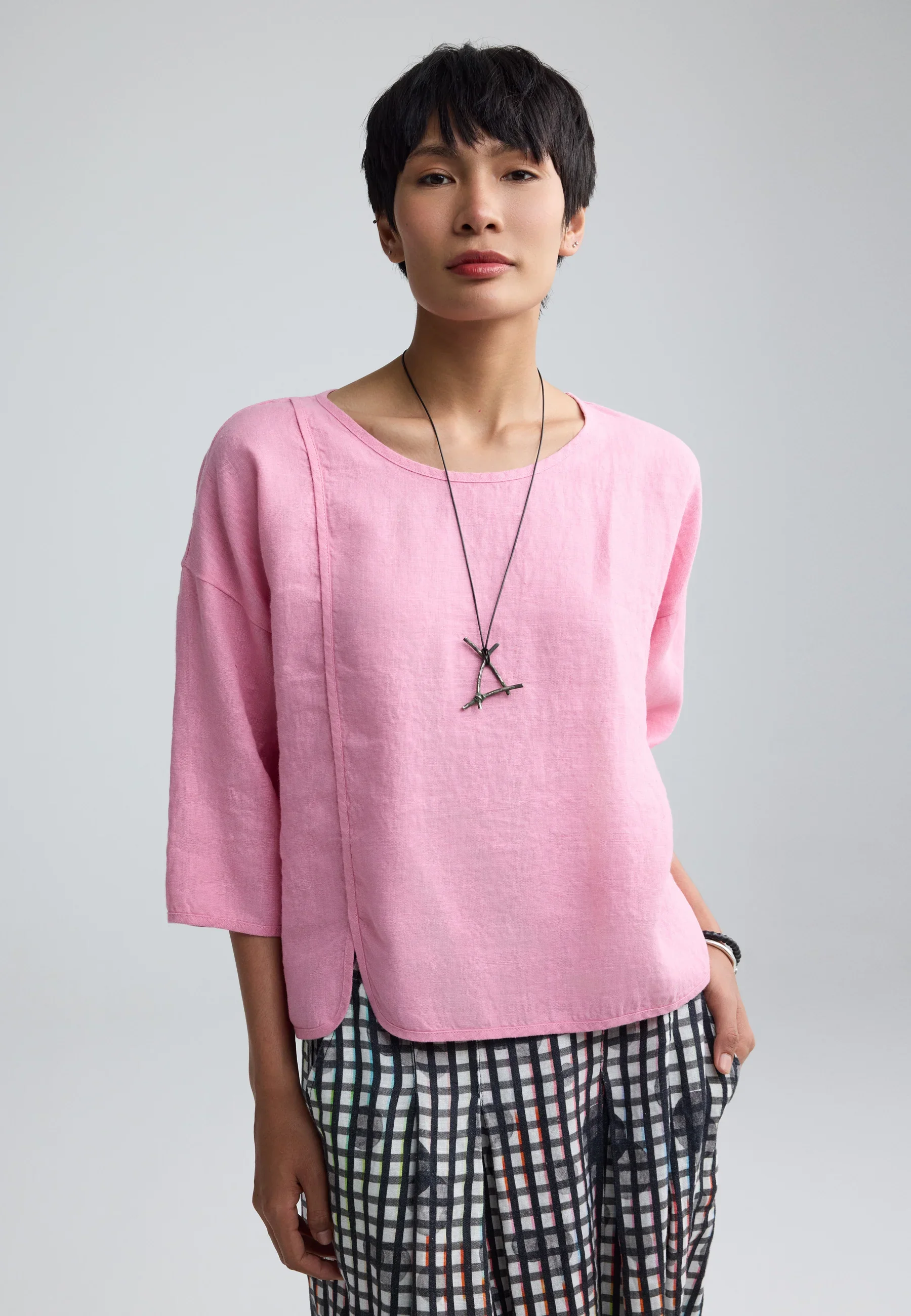  Luukaa's Solara Boxy Linen Blouse in Pale Pink