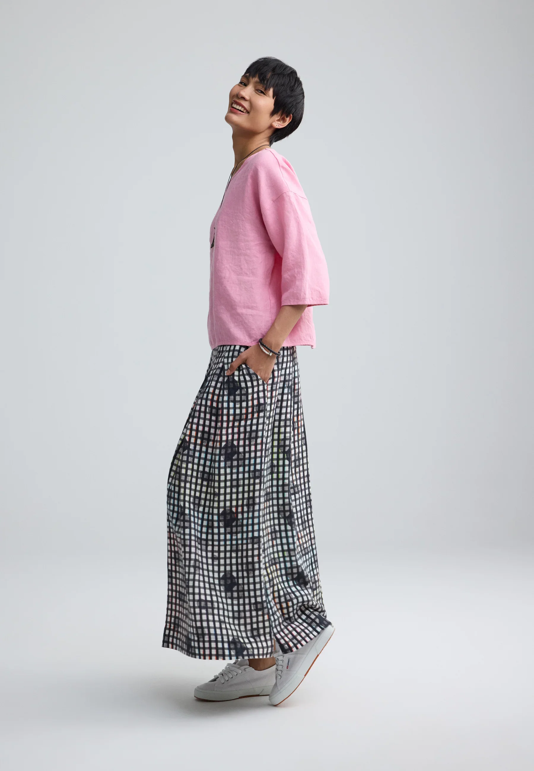 Luukaa's Solara Boxy Linen Blouse in Pale Pink
