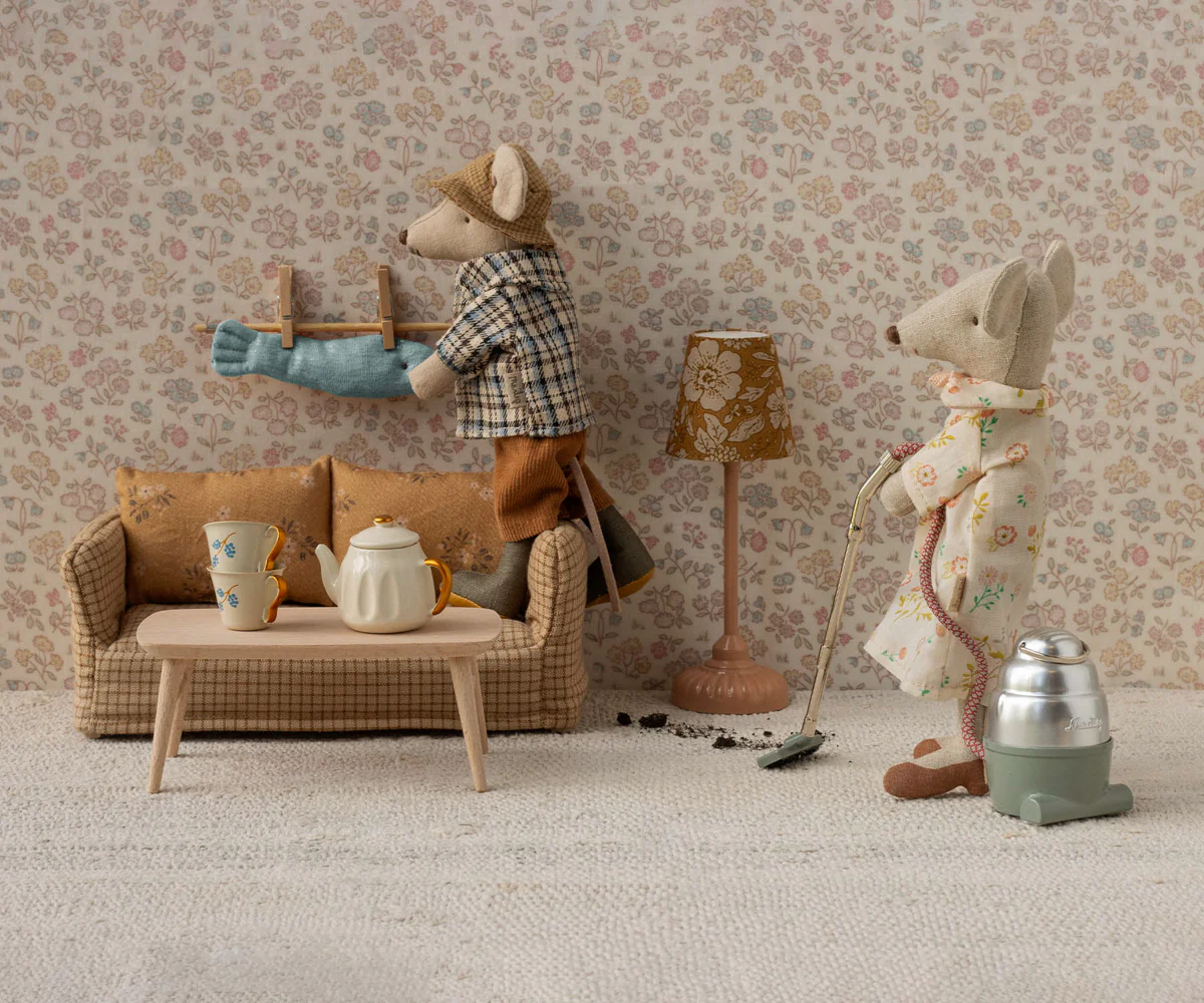 Maileg Coffee Table for a Mouse in Nature