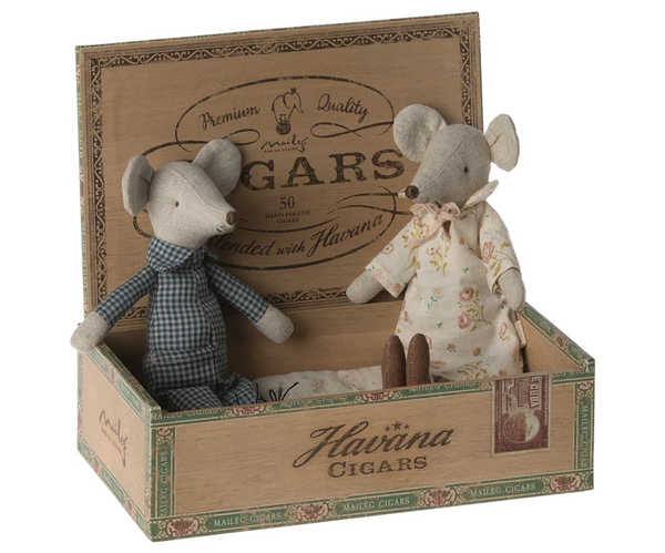 Maileg Grandma & Grandpa Mice in Cigarbox