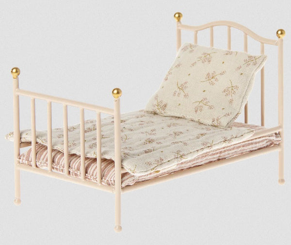 Vintage Bed for Mouse in Rose