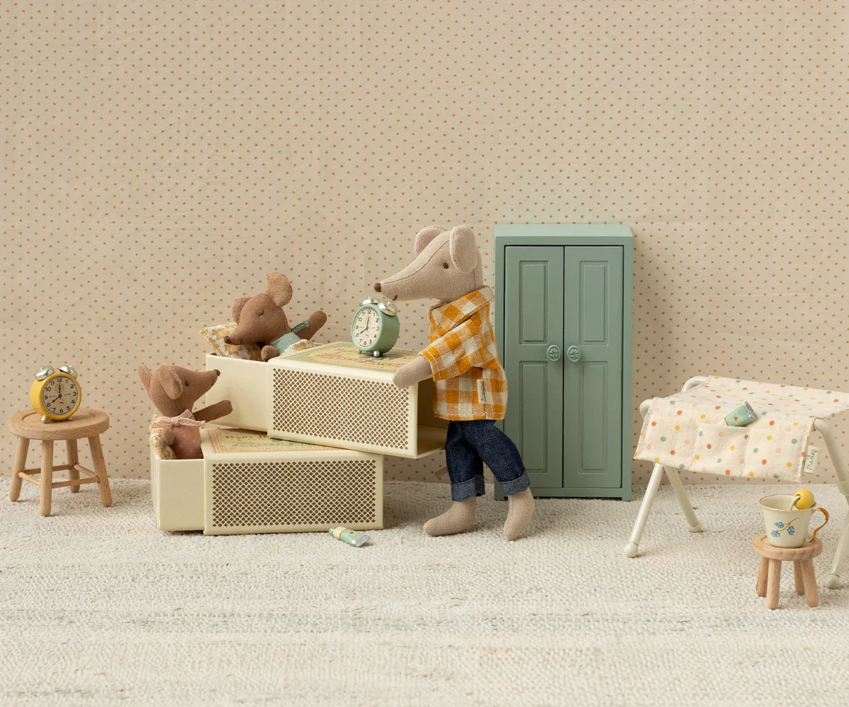 Sleepy Wakey Baby Mouse in Matchbox / Rose