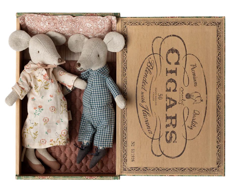 Maileg Grandma & Grandpa Mice in Cigarbox