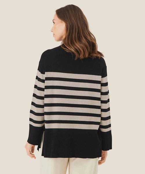 Masai's Fasoni Sweater in Black & Fog