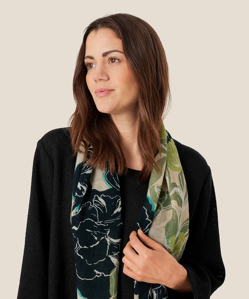 Masai Aranka Scarf in Loden Green