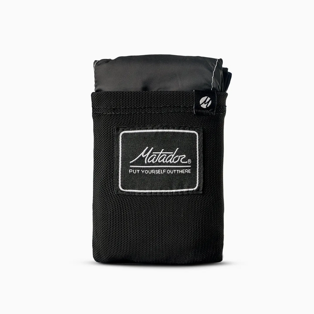 Matador Pocket Blanket in Black