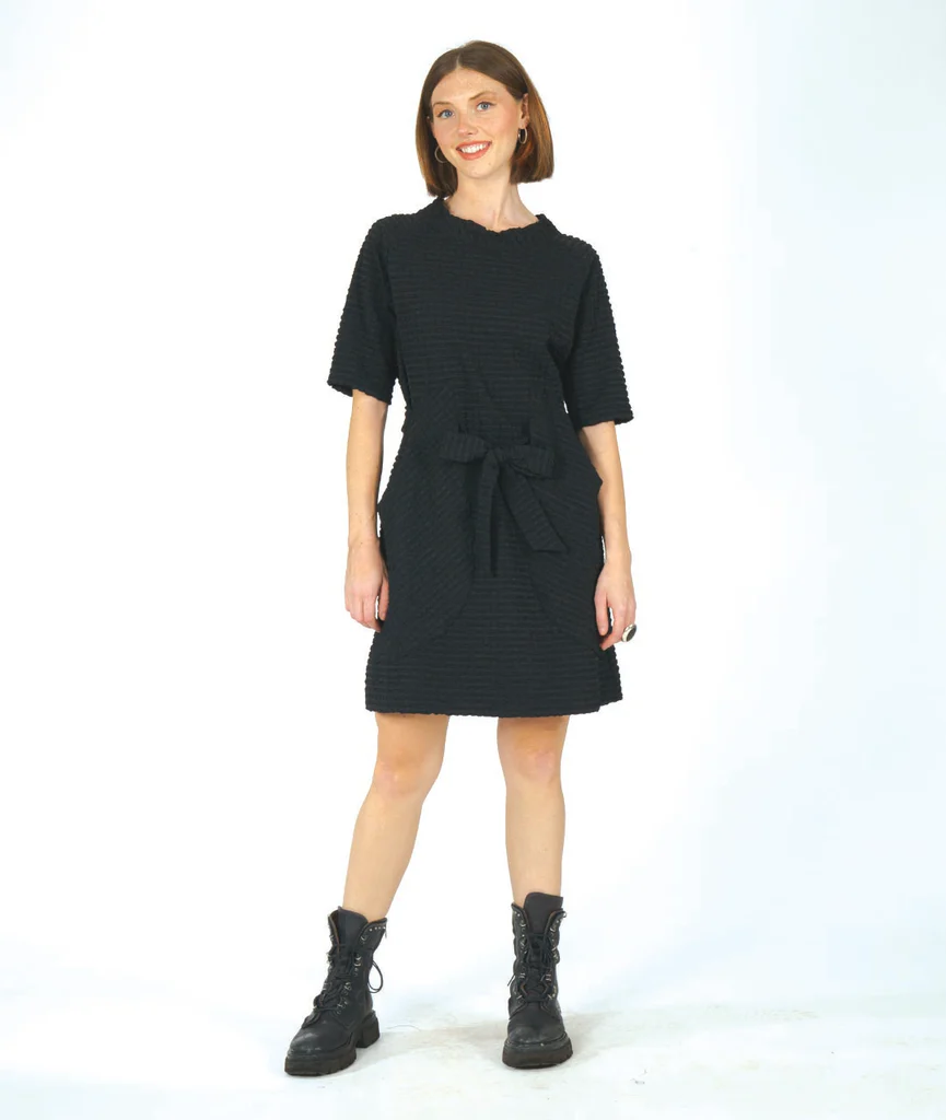 Niche Izzie Pucker Dress
