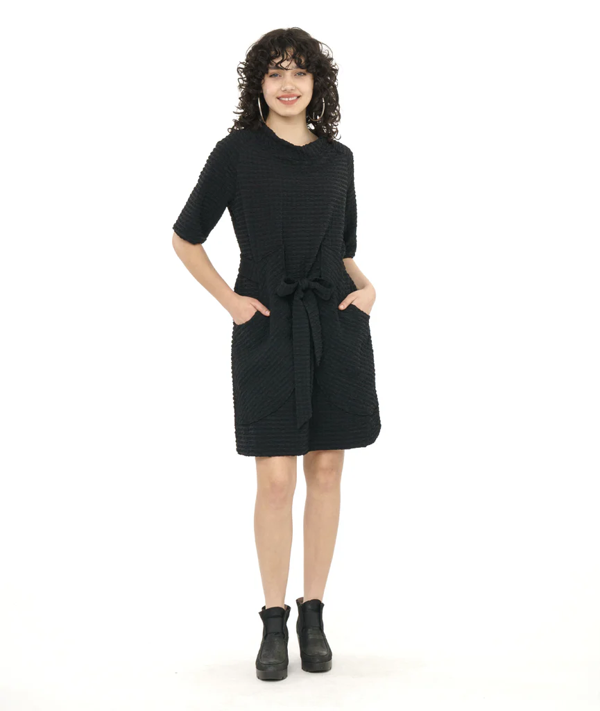 Niche Izzie Pucker Dress