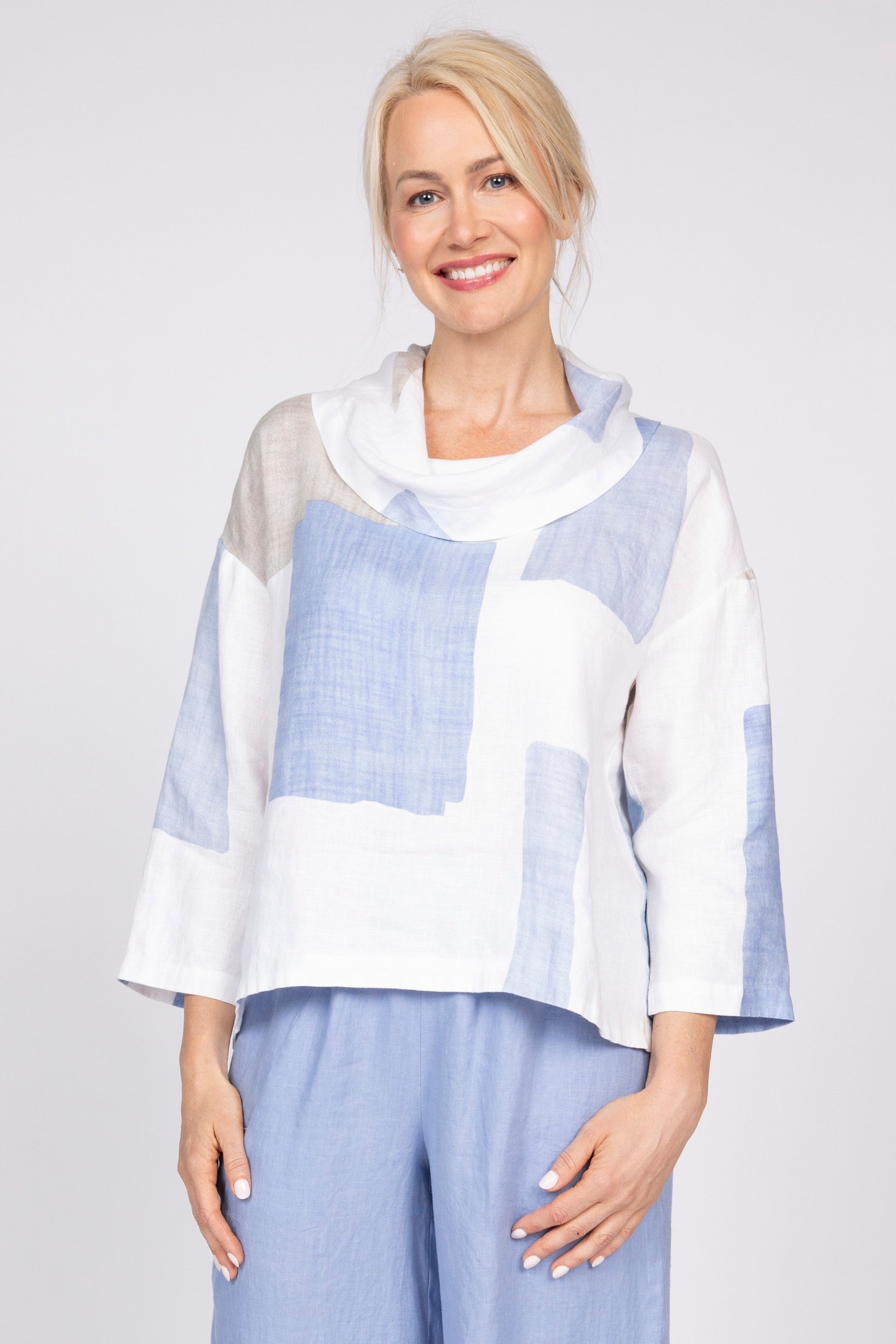 Olivia Coastal Colorblock Stay Centered Cowl in Blues