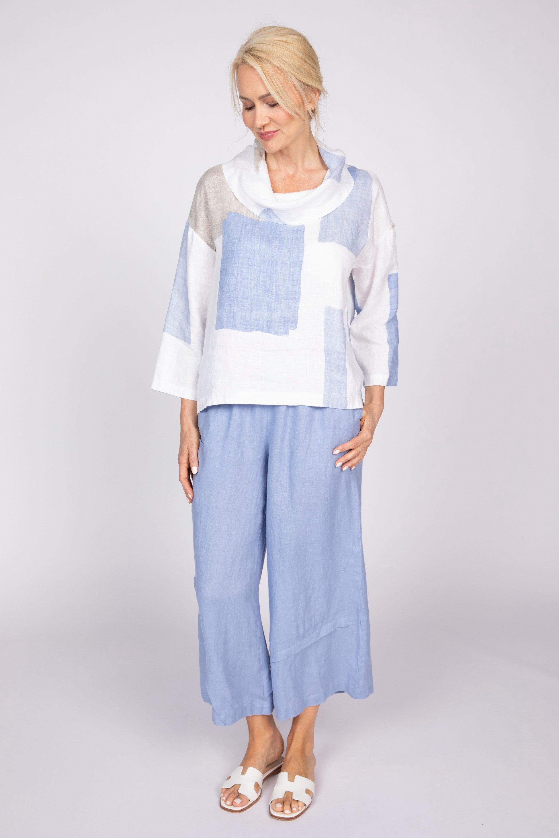 Olivia Coastal Colorblock Stay Centered Cowl in Blues