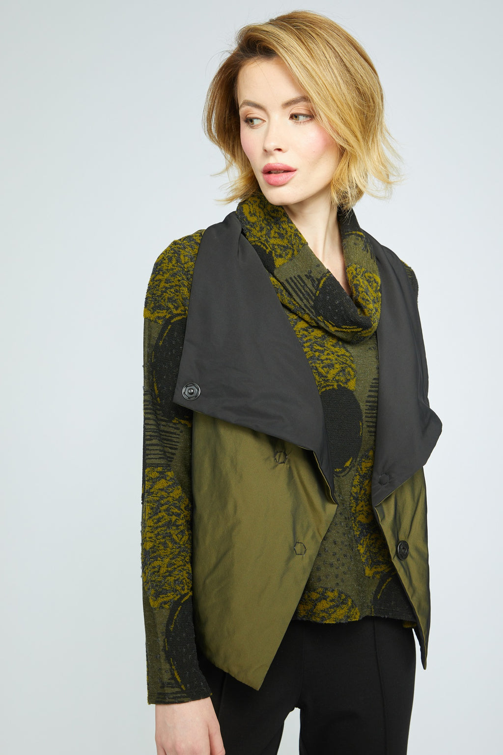 Olivia Out & About Vest in Moss