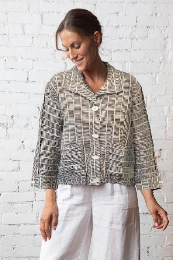 The Linen Maven Jacket by Olivia by Habitat in Shell