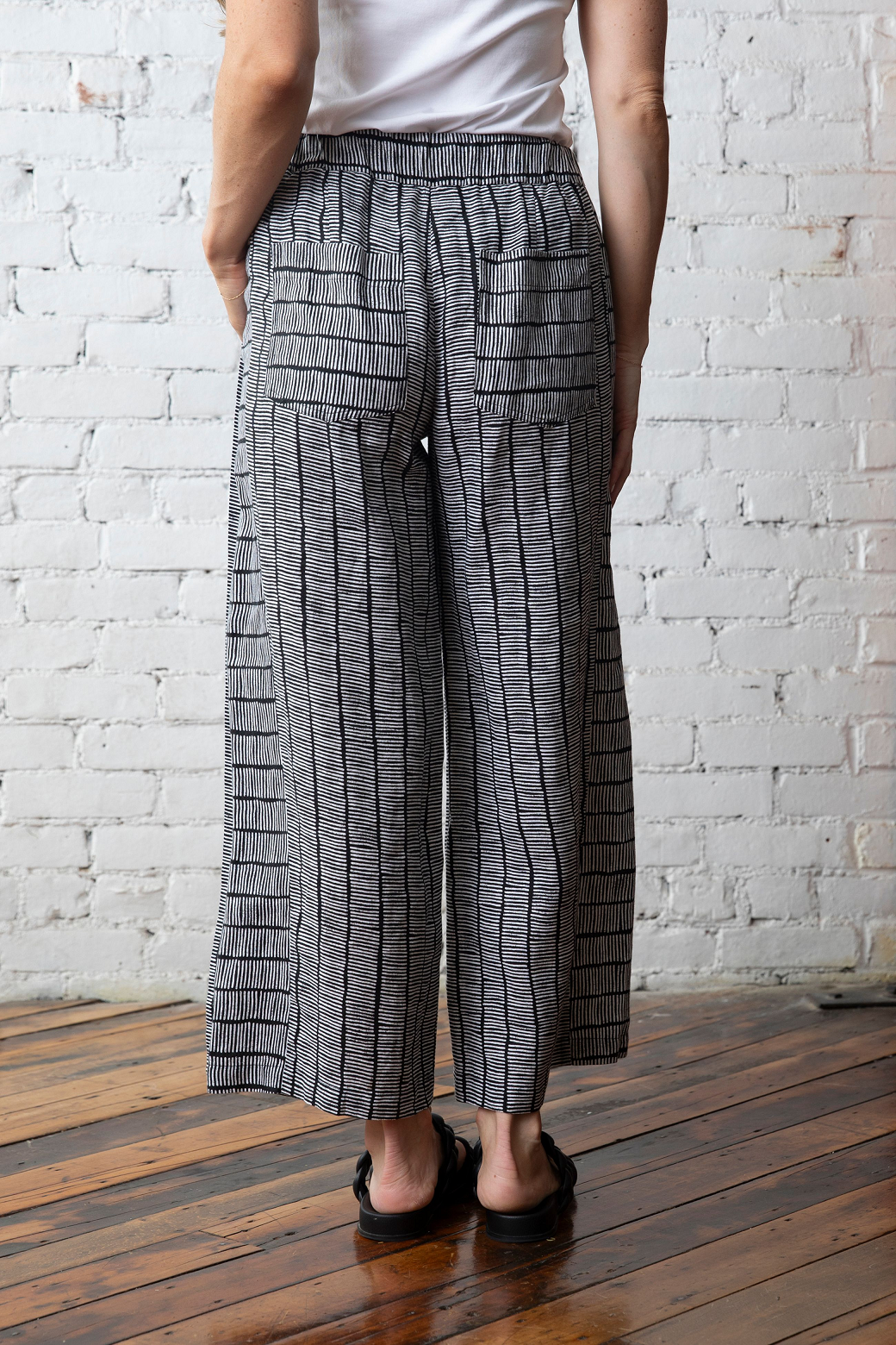 Olivia's Workhorse Linen Pant in Black