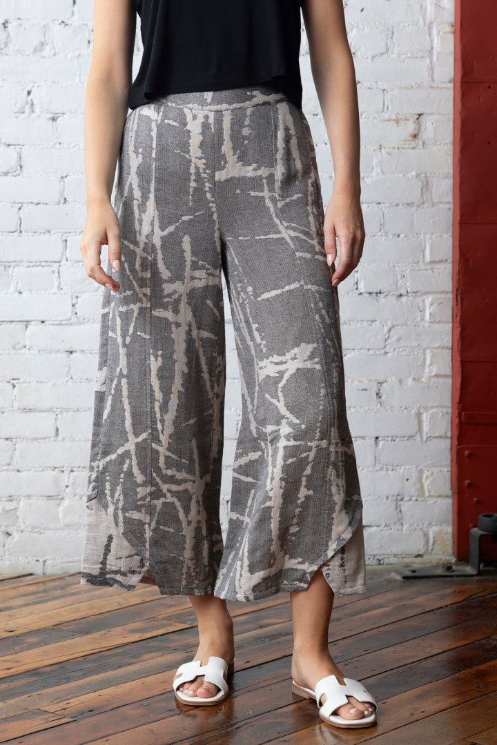 Olivia by Habitat Yin Yang Jacquard Pant in Shell