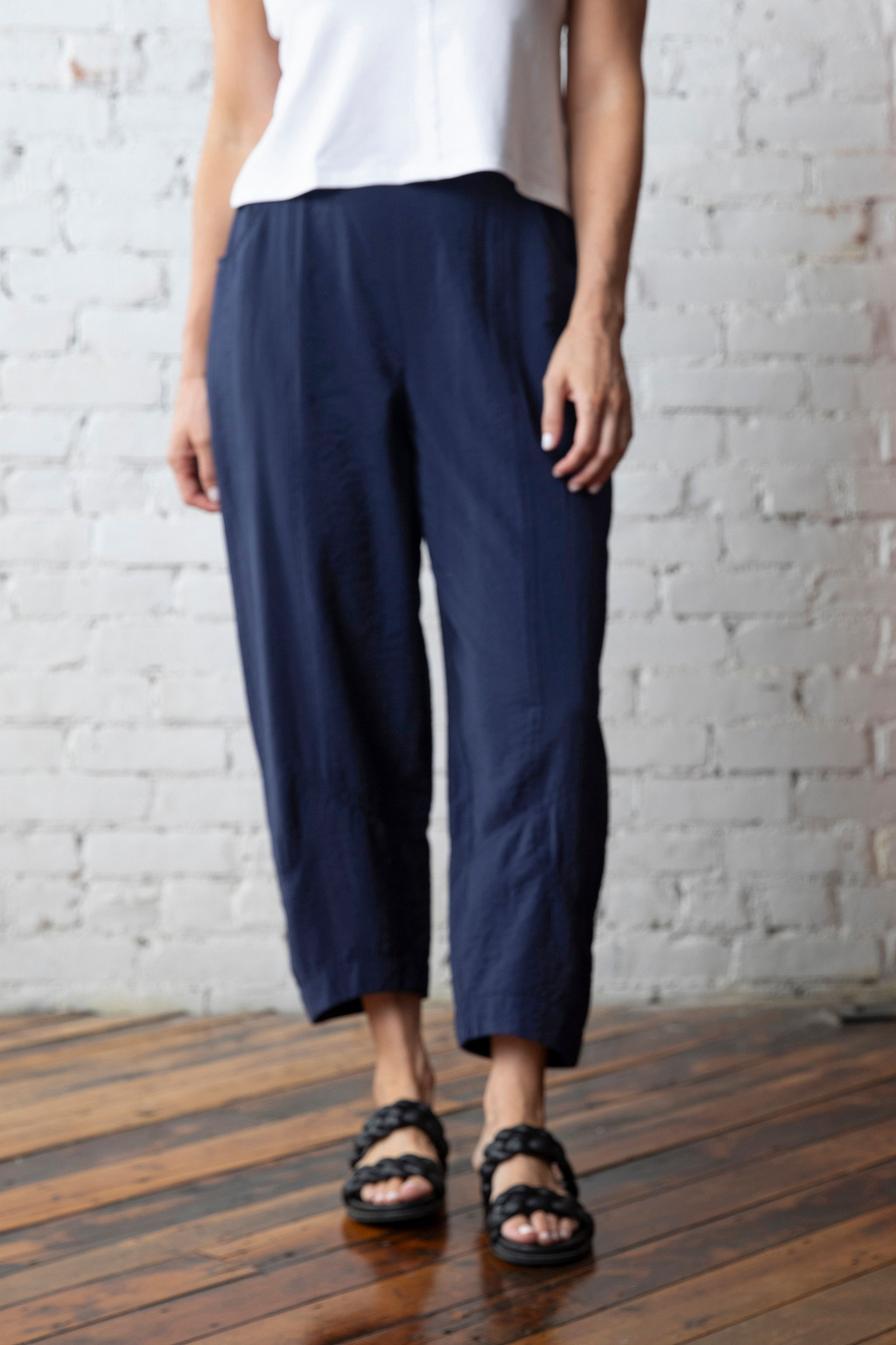 Olivia by Habitat Olivia by Habitat's Crinkle Lantern Pant in Navy
