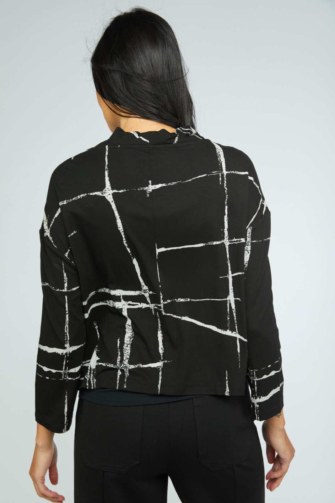 Olivia's Arthouse Knit Pocket Pullover in Black