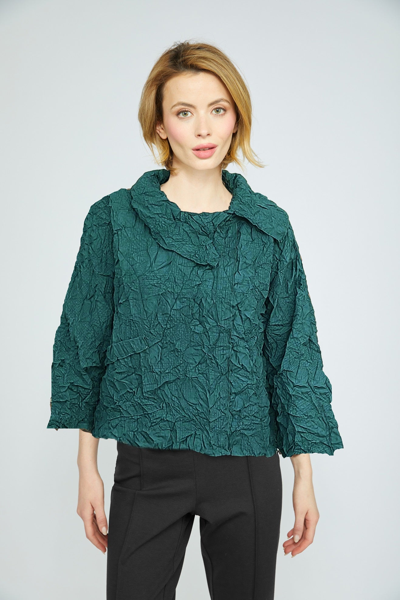 Olivia's Crinkle Colman Pullover