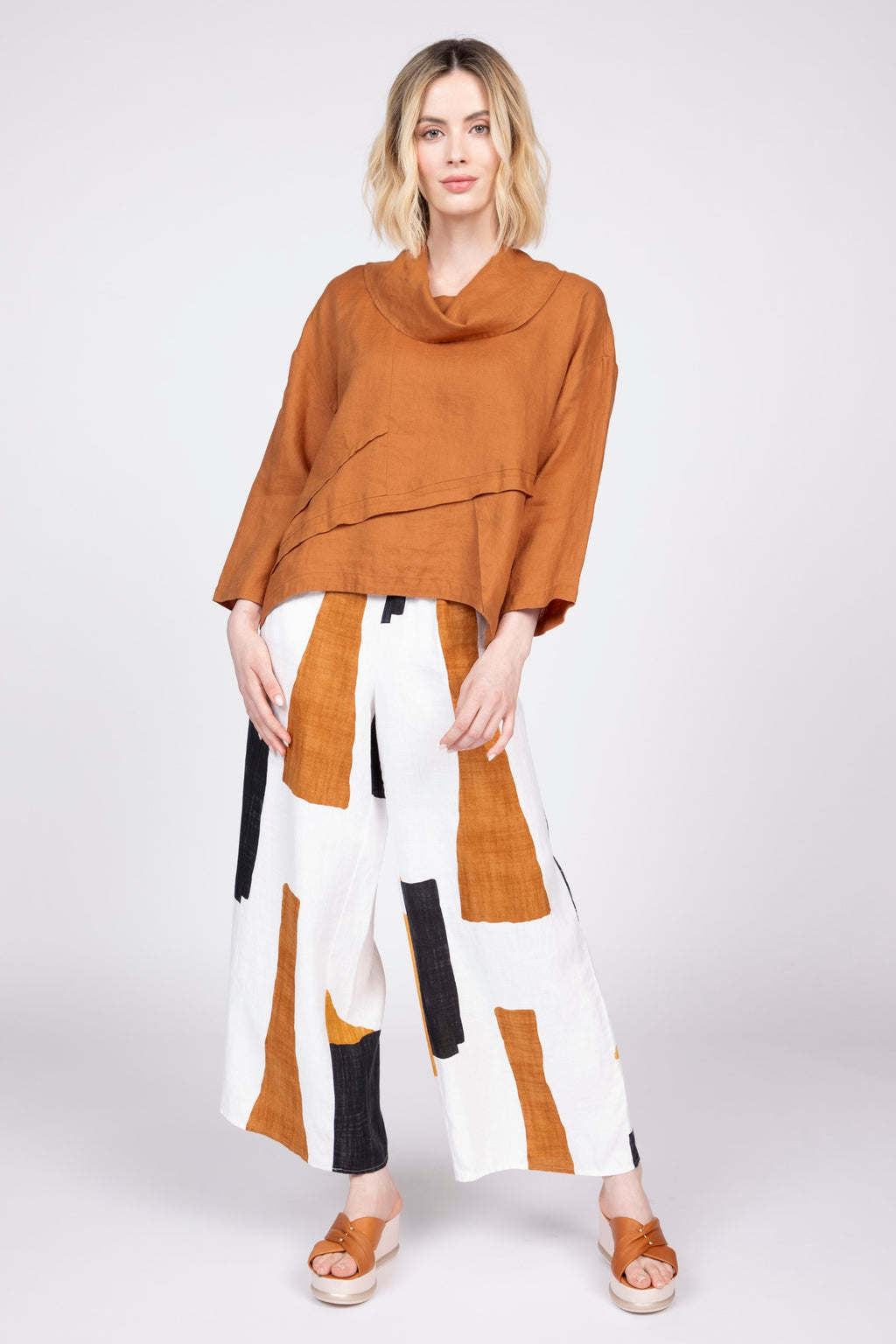 Olivia's Crossroads Seamed Cowl in Cinnamon