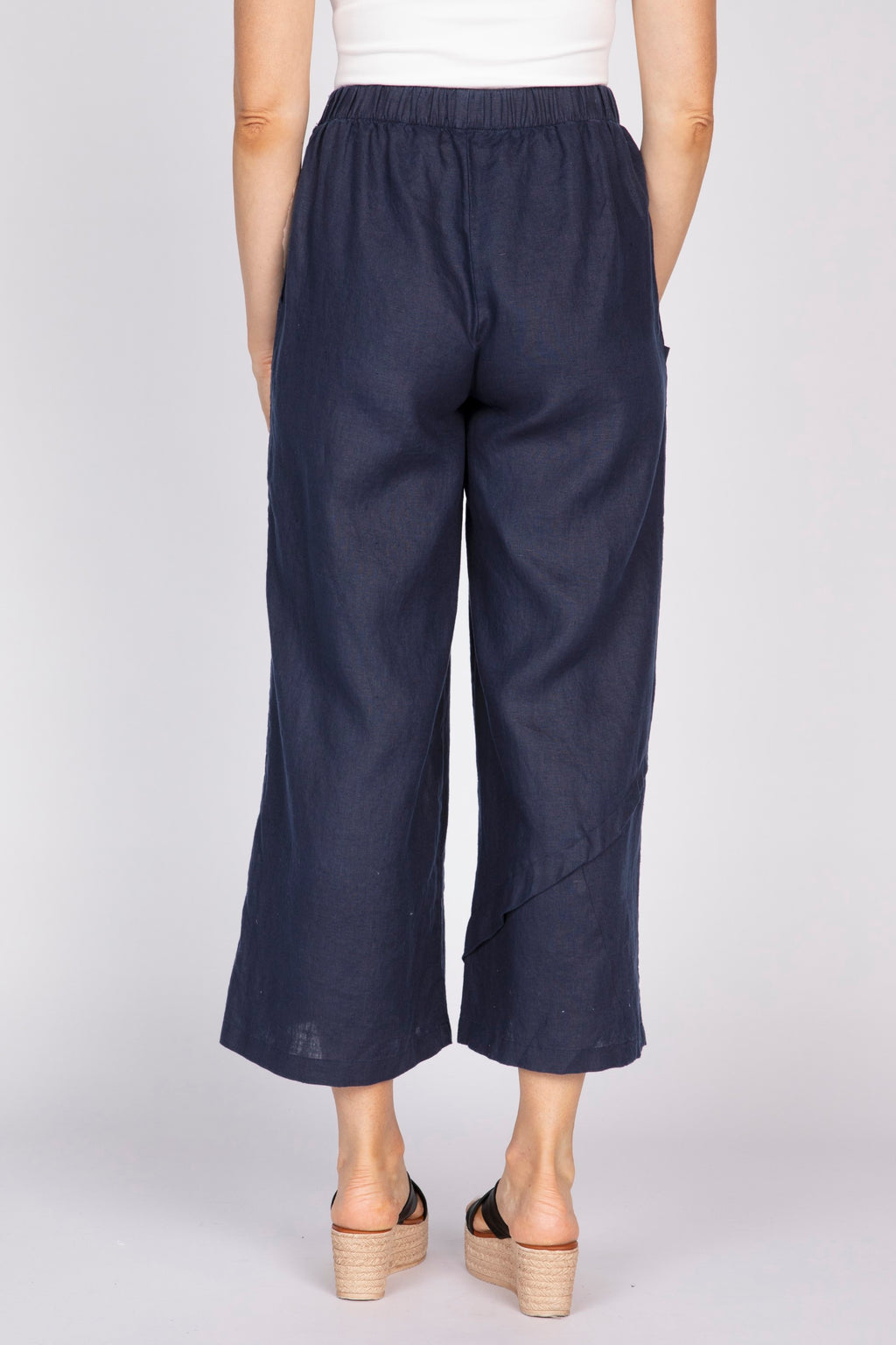 Olivia's Crossroads Seamed Pant in Navy