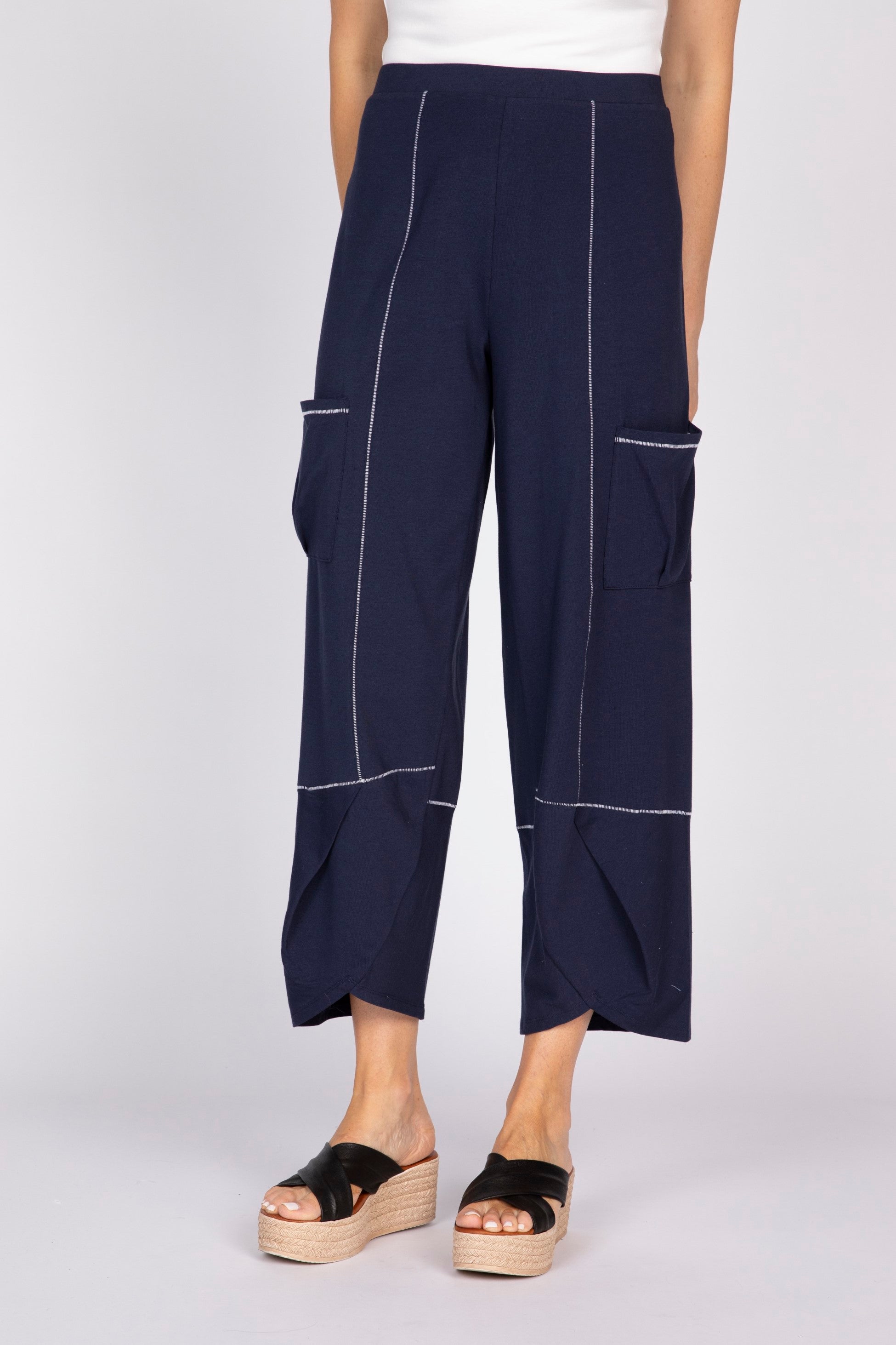 Olivia's Essential Knit Zanna Pant in Navy