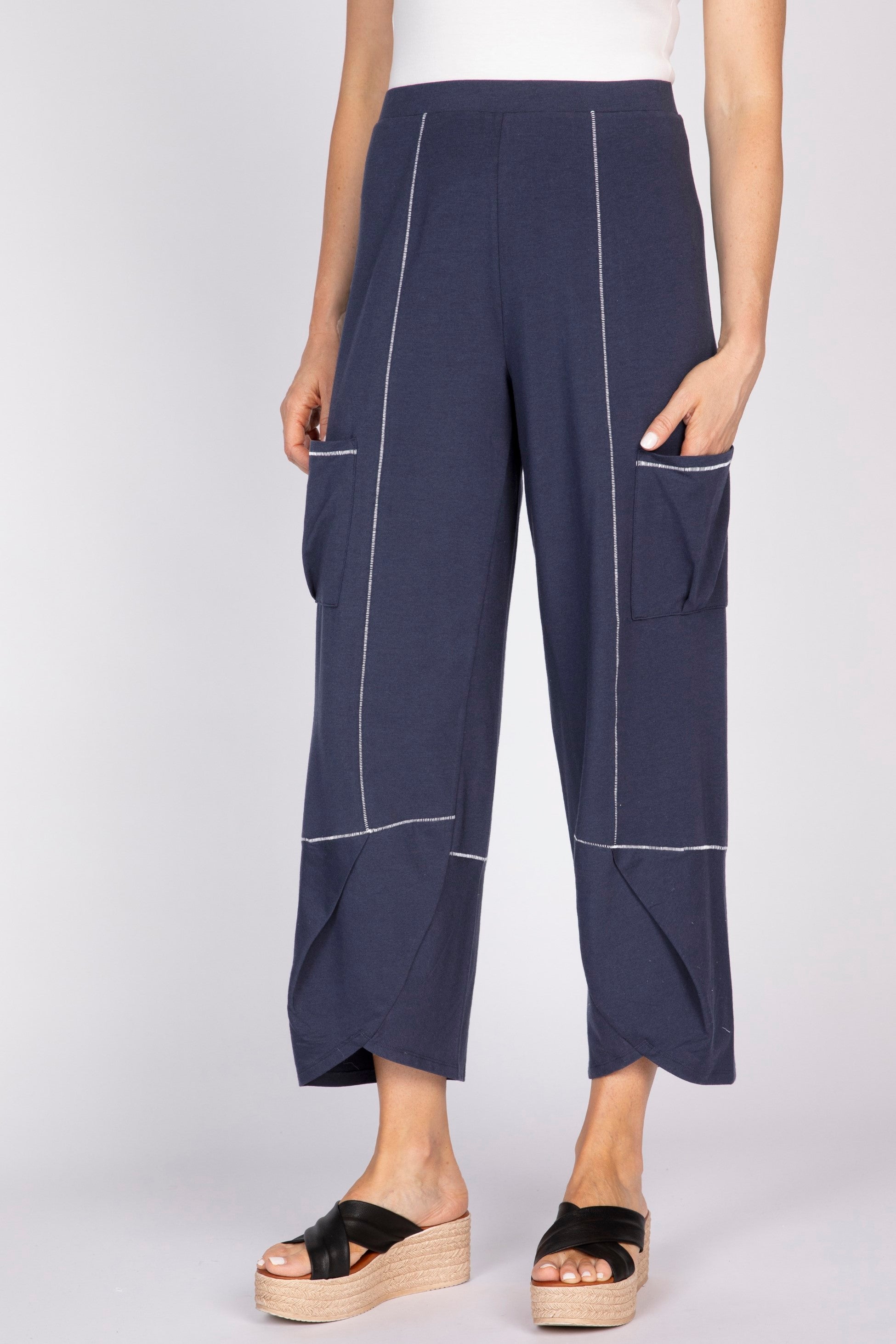Olivia's Essential Knit Zanna Pant in Navy