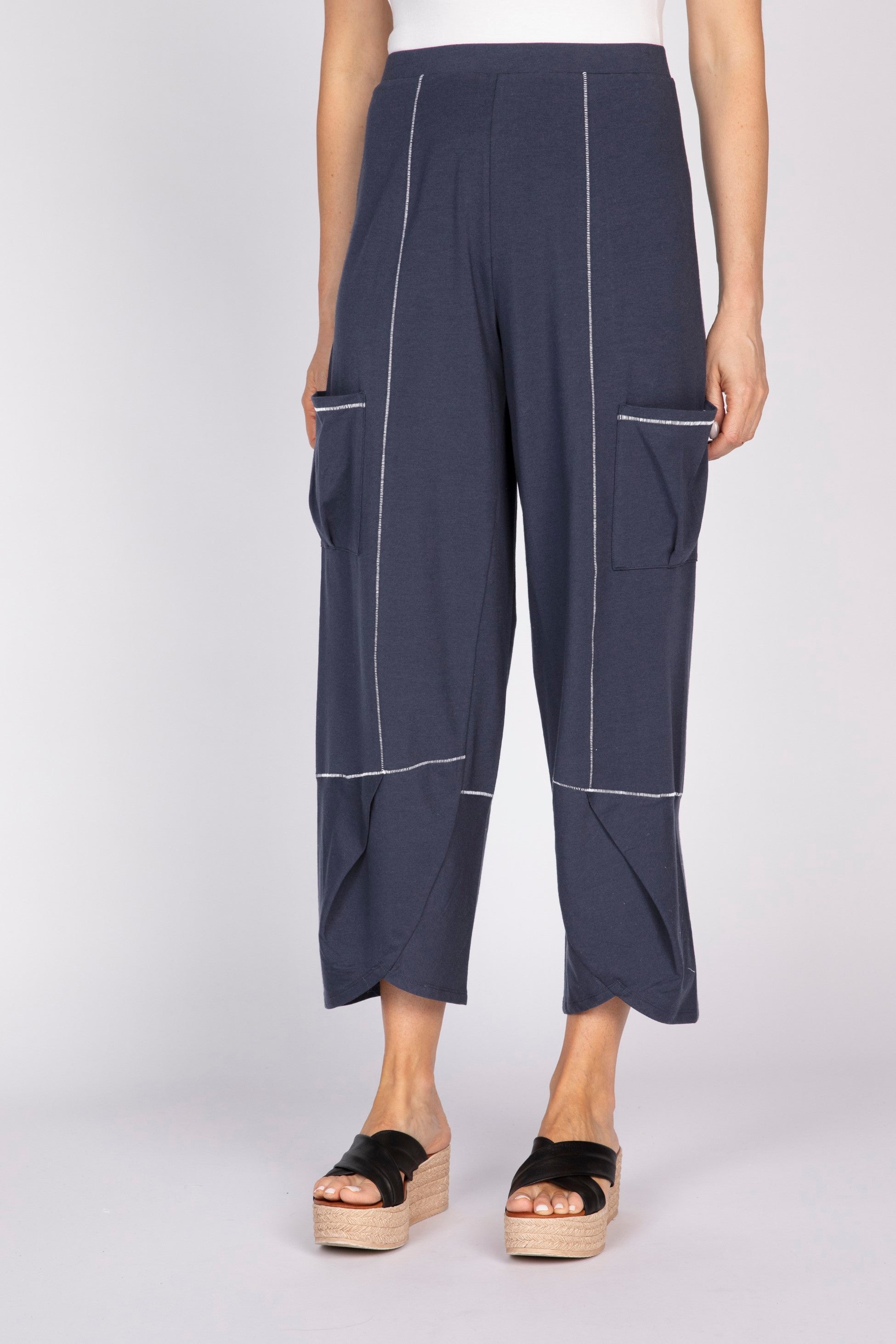 Olivia's Essential Knit Zanna Pant in Navy