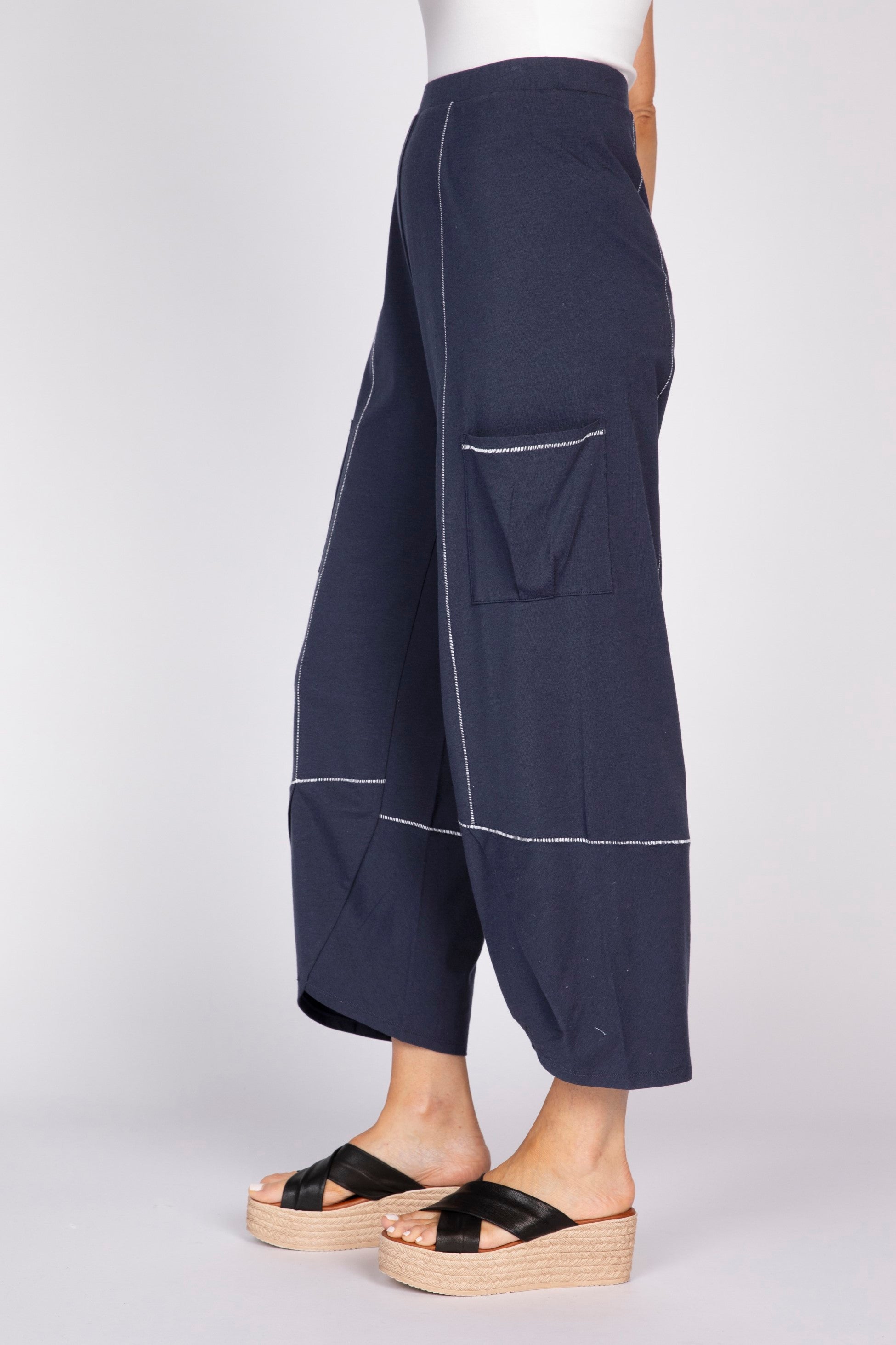 Olivia's Essential Knit Zanna Pant in Navy