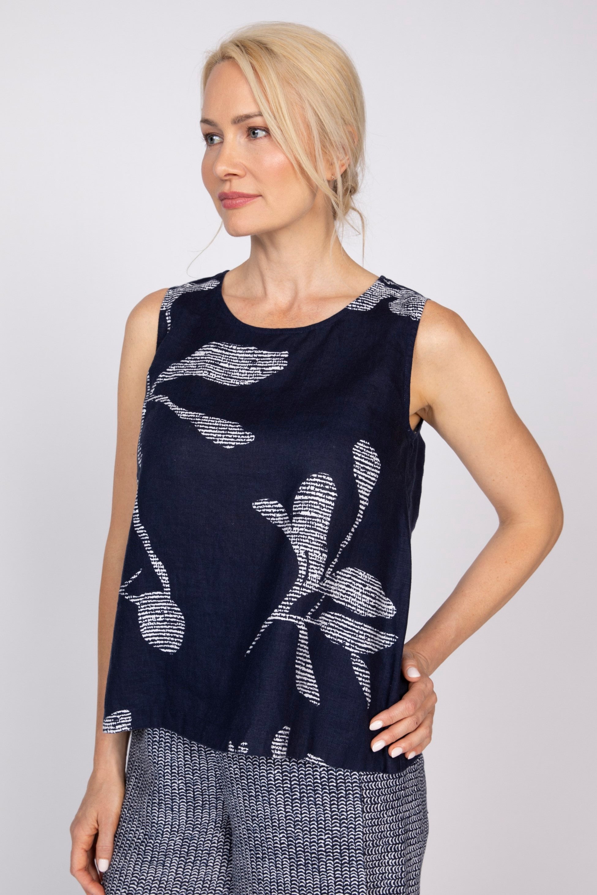 Olivia's Flax Floral Tank Top in Navy