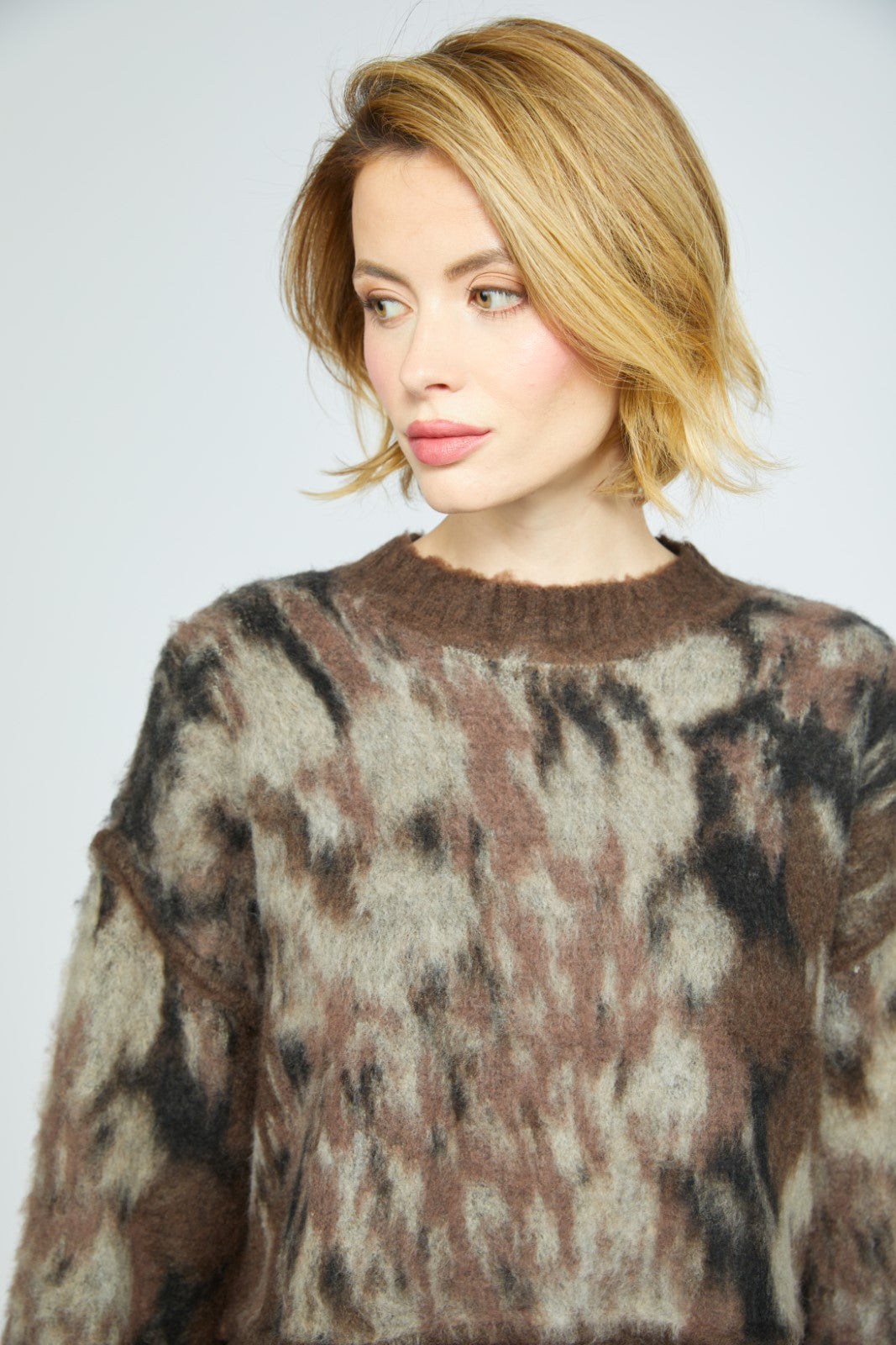 The Harvest Pullover from Olivia in Neutral