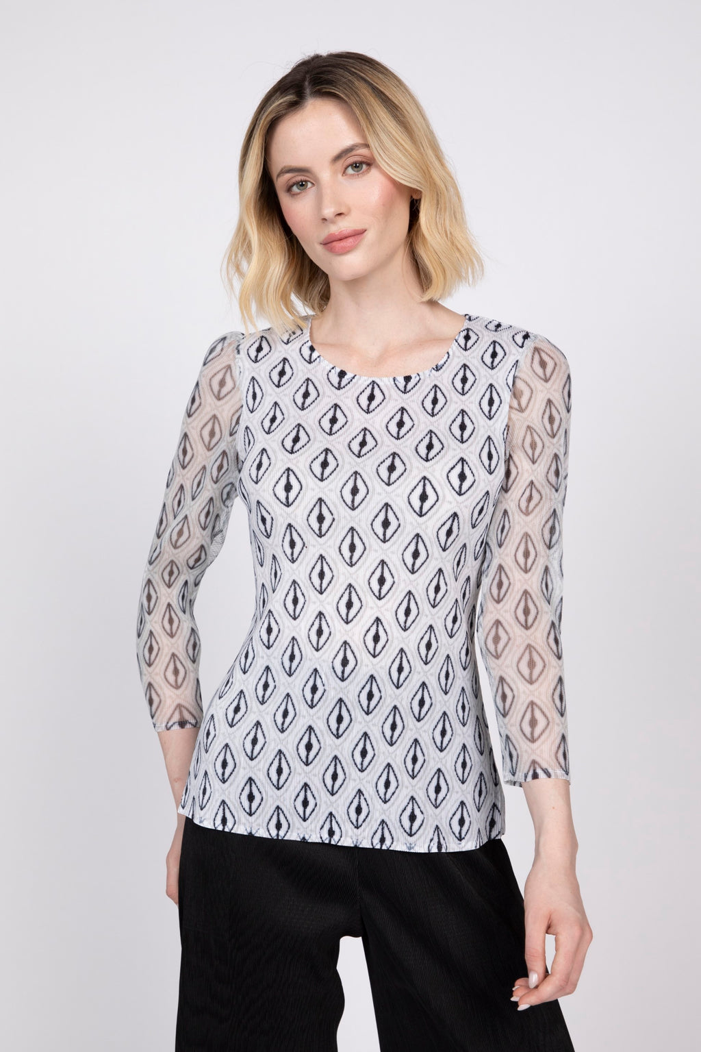 Olivia by Habitat The Parisian Easy Pullover in White