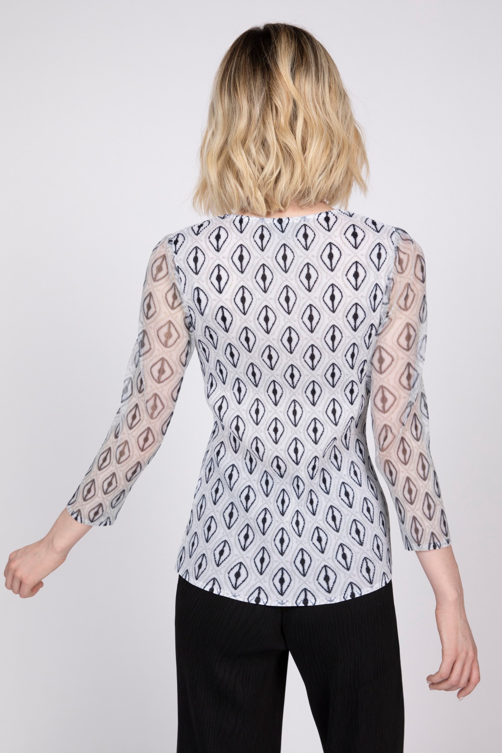 Olivia by Habitat The Parisian Easy Pullover in White