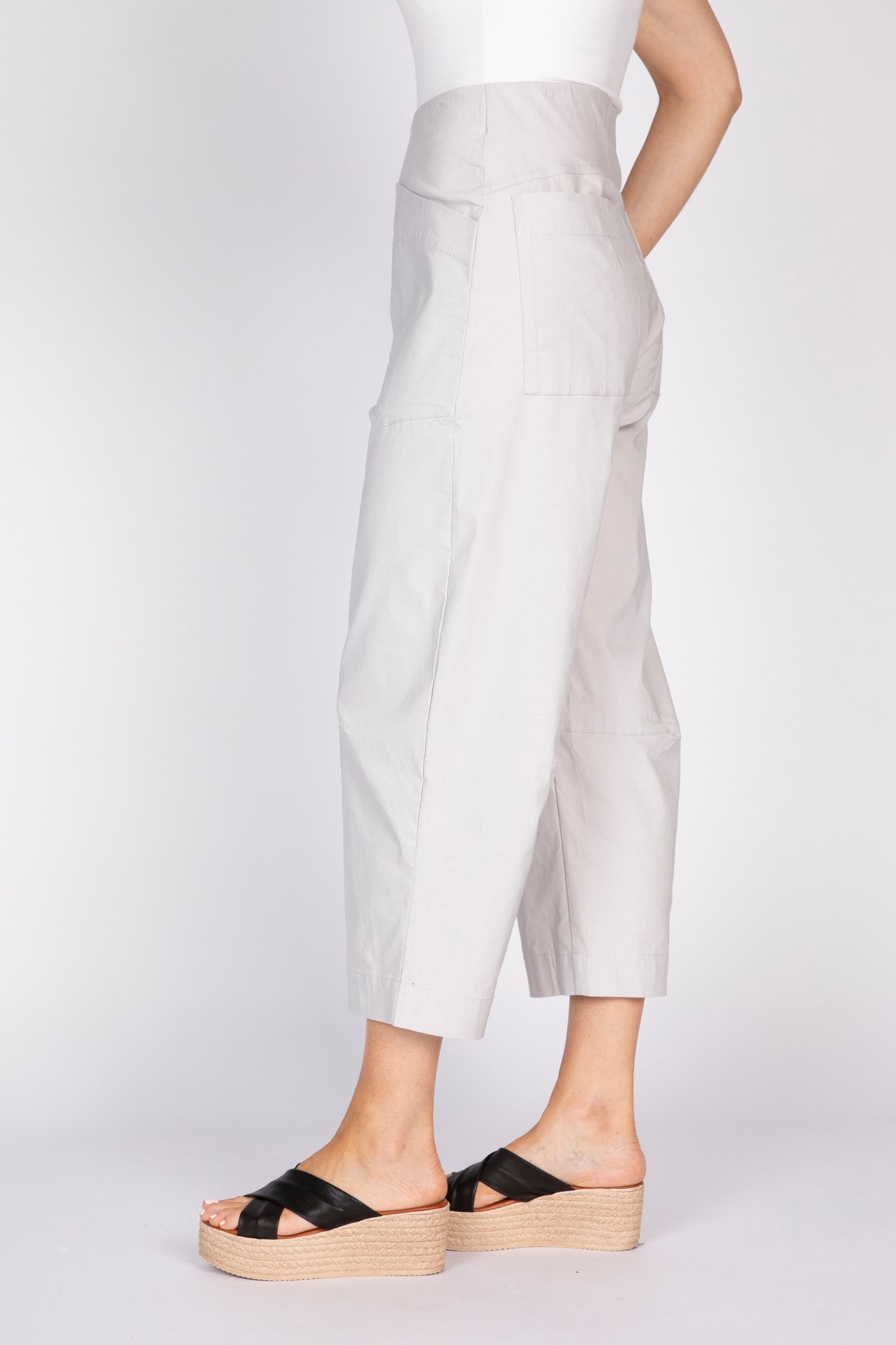 Olivia's Woven Crop Pants in Sand