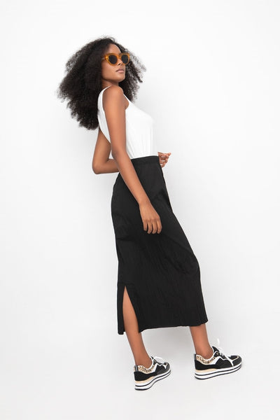 Ozai N Ku Black High Waist Crinkle Midi Skirt