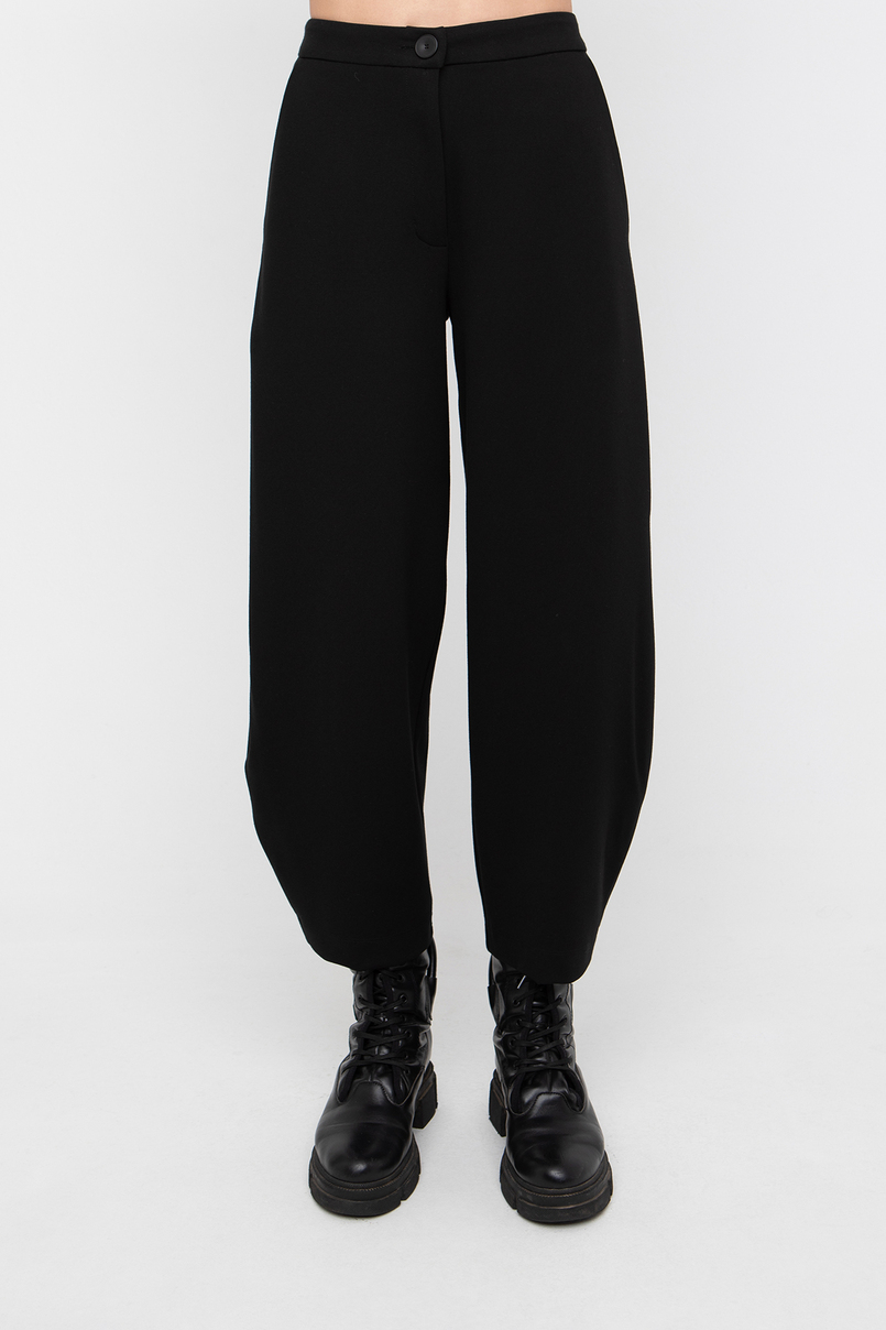 The Jersey Lantern Pants from Ozai N Ku in Black