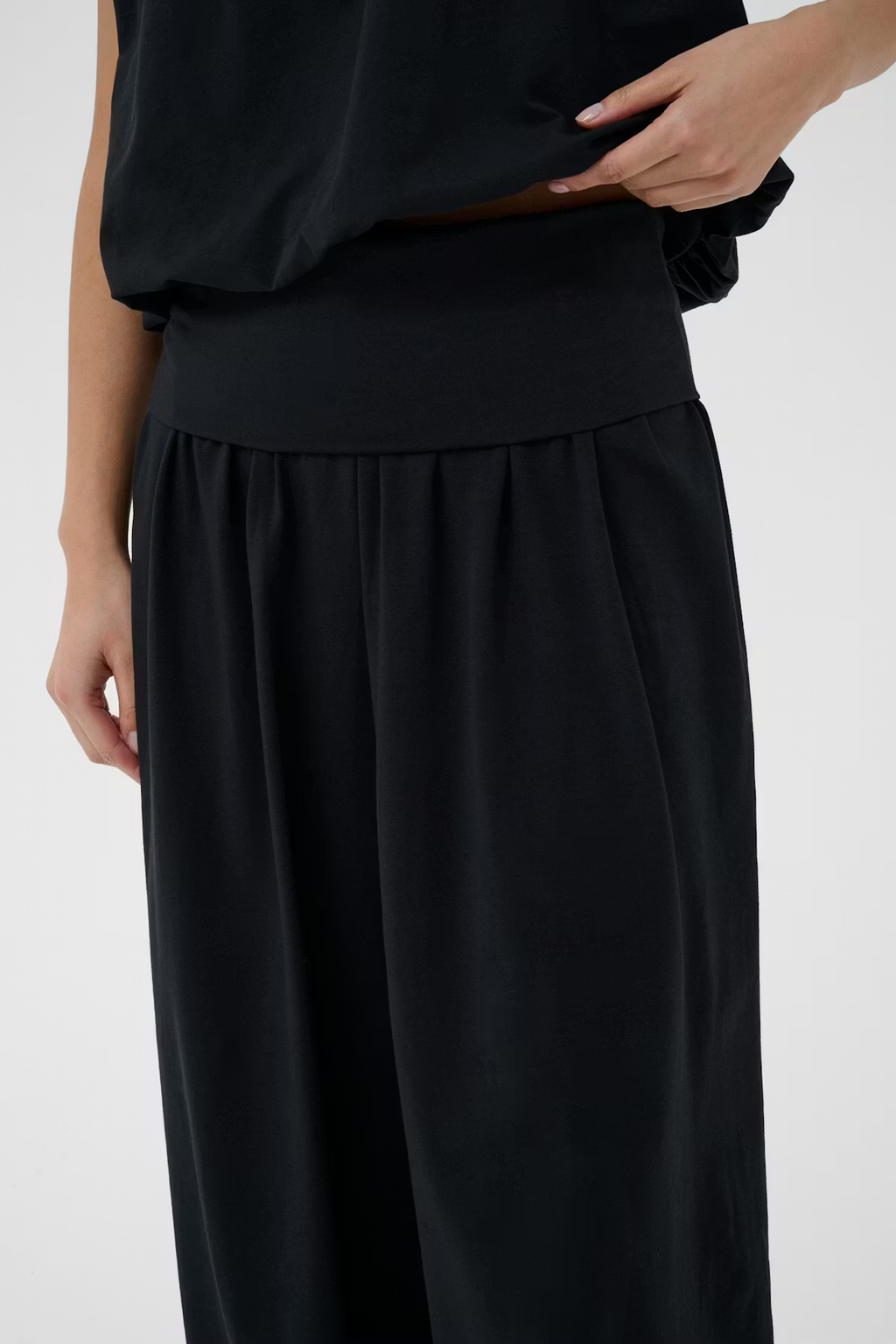 The Berite Trousers from Part Two in Black