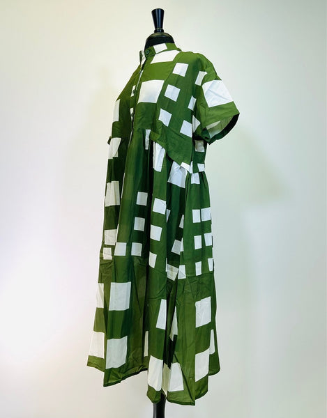 Simply Vanite's one-size-fits-all Square Dress green and white