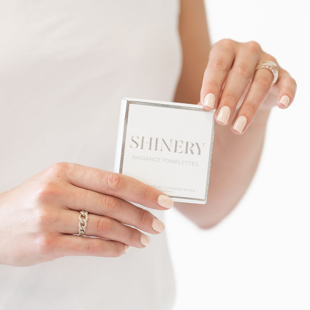 The Shinery Radiance Jewelry Cleaner Towelettes